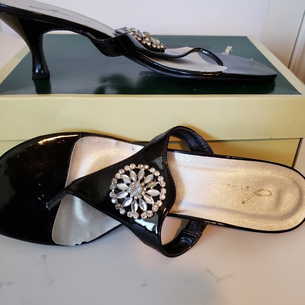 Sandals - Picture 3 of 3
